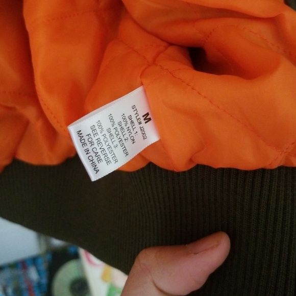 Olive green bomber - Picture 5 of 5